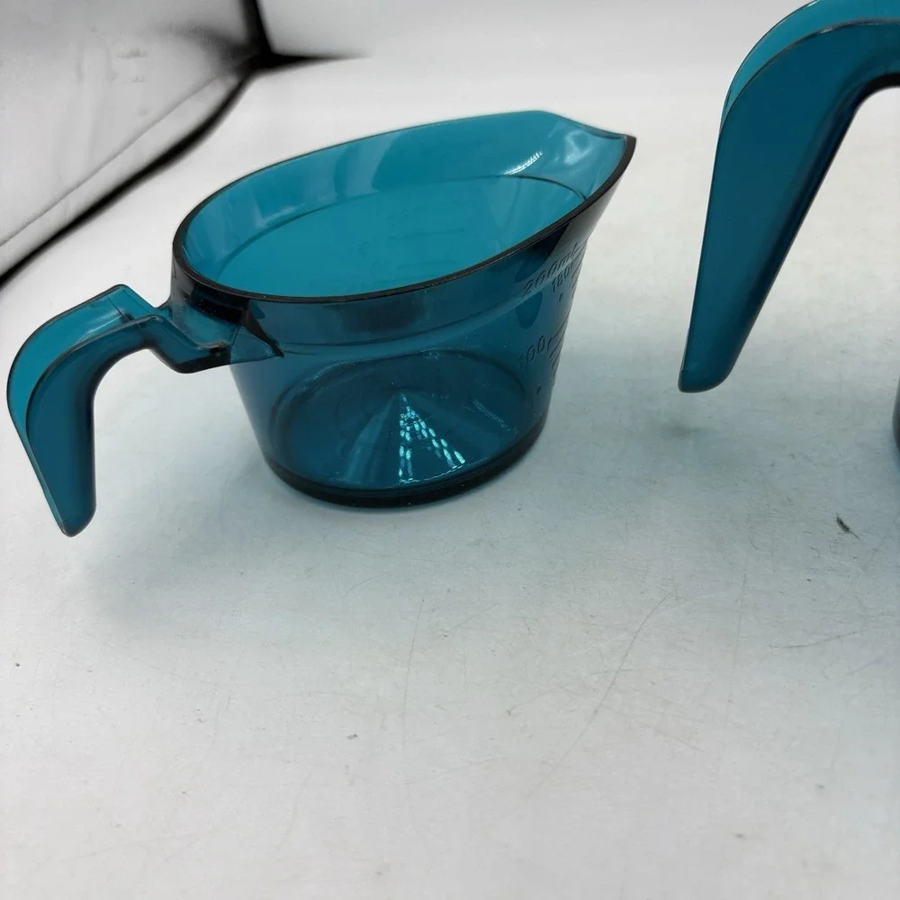 Tupperware Measuring Cups Micro Pitcher Nesting 2 Piece Set Blue Teal 1 & 2 Cup
